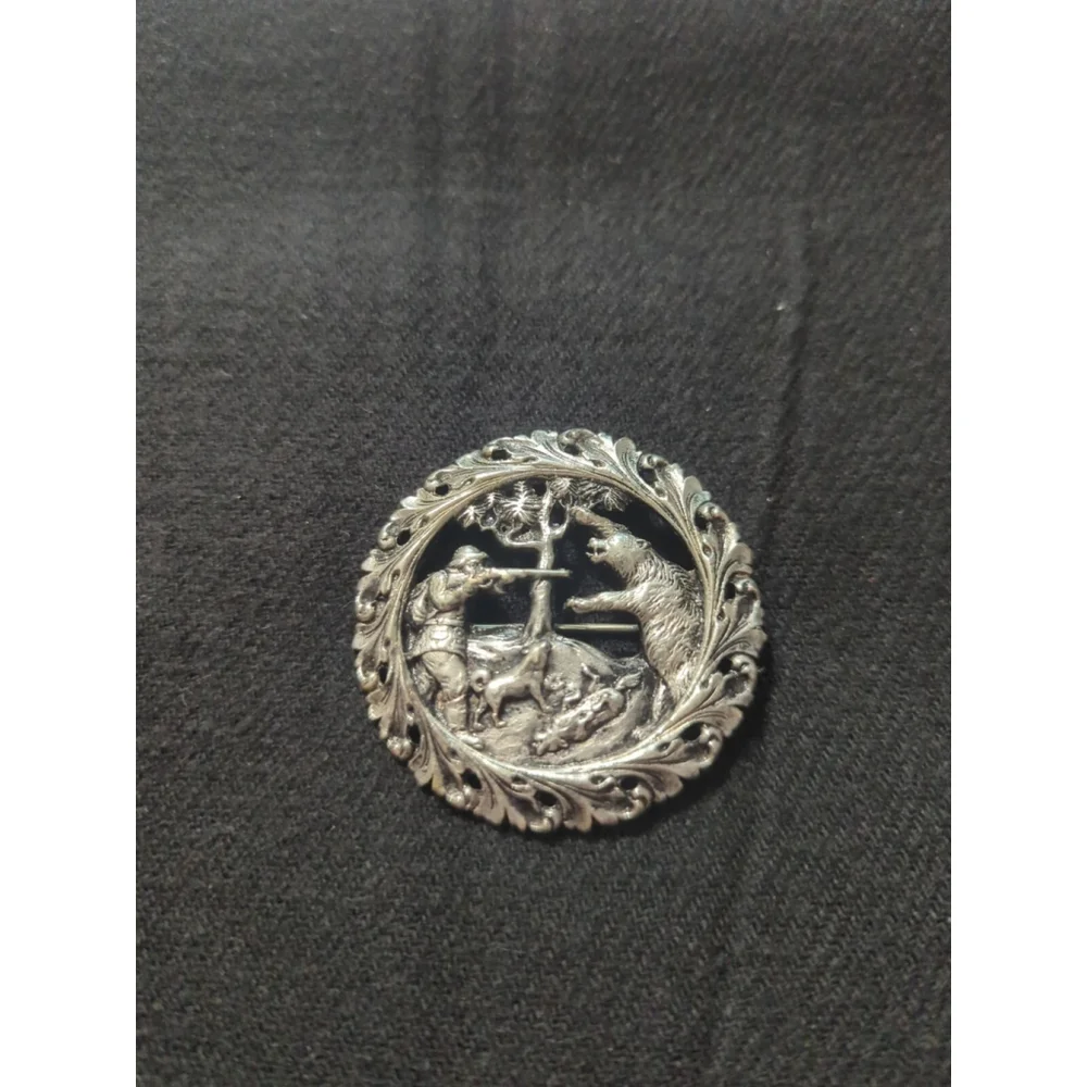Vintage Norwegian Norway Brooch - 830 Silver Bear Hunting Norsk Mønster Brooch